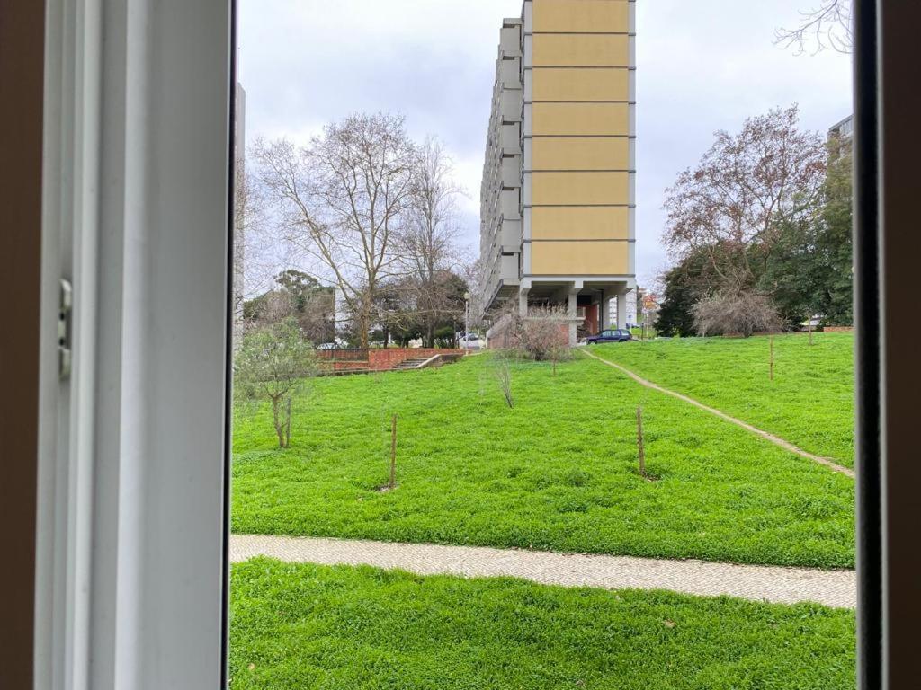Duplex Proximo Do Aeroporto Lisboa Lägenhet Exteriör bild